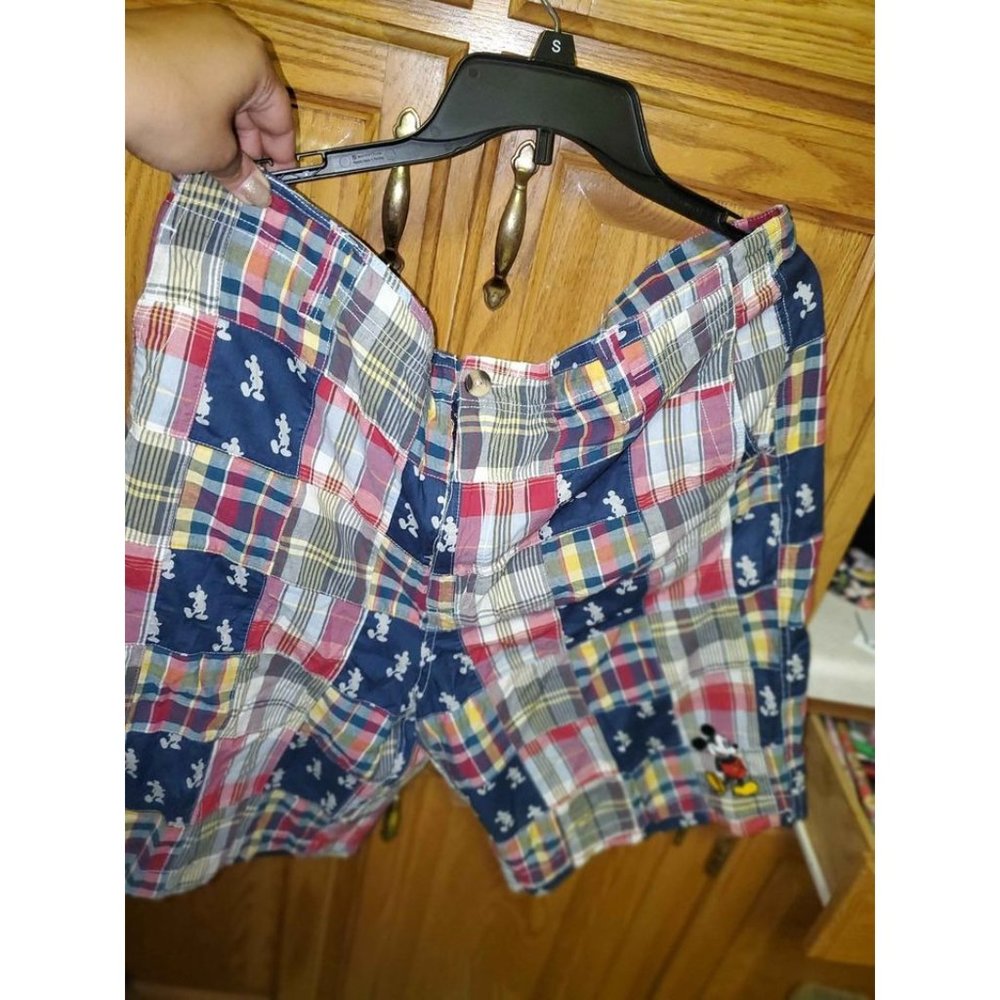 Mens Size Forty / 40 (Extra Large / XL) Walt Disney Parks Mickey Mouse Shorts